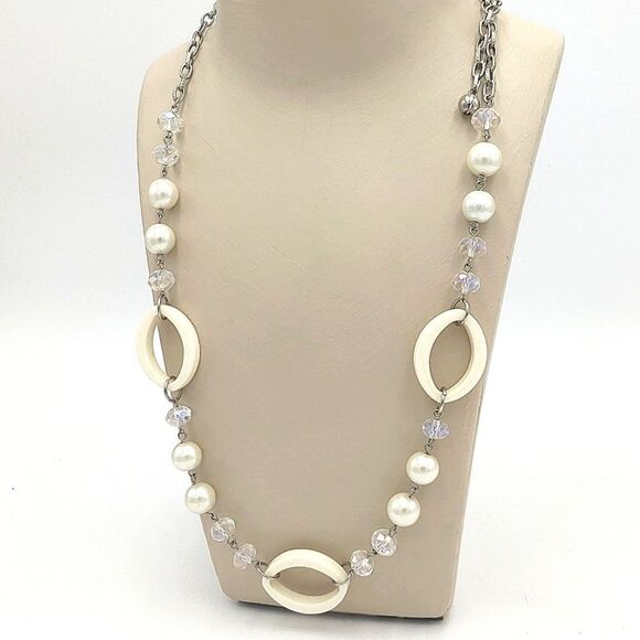 Funky Faux Pearl & Crystal Necklace - White & Silver - Picture 5 of 7